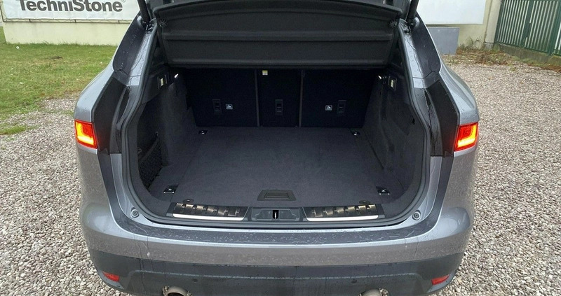 Jaguar F-Pace cena 139900 przebieg: 97000, rok produkcji 2020 z Uniejów małe 379